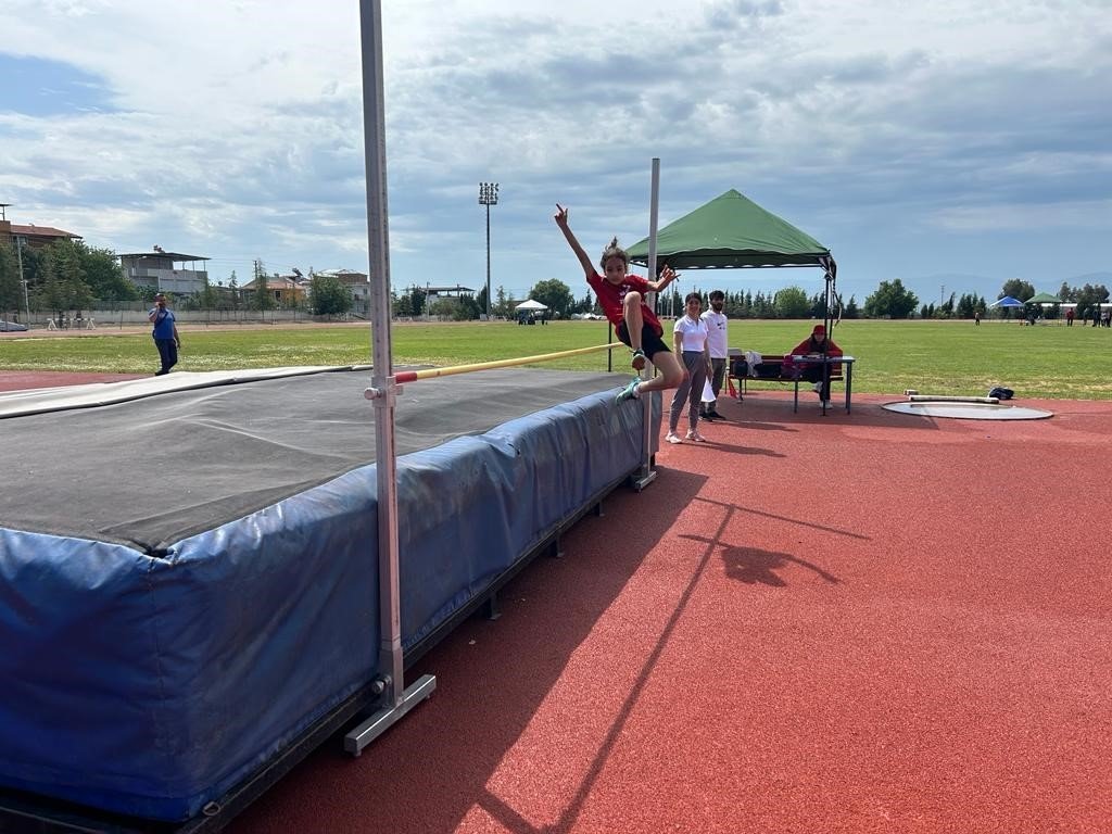 Aydın’ın en hızlı atletleri belli oldu