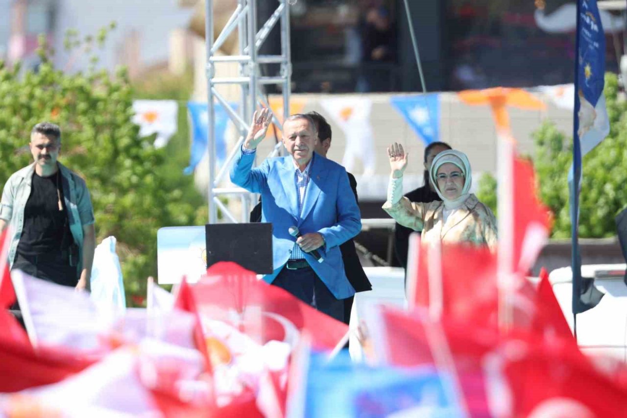 Cumhurbaşkanı Erdoğan’dan büyük mitingde Başkan Büyükkılıç’a teşekkür