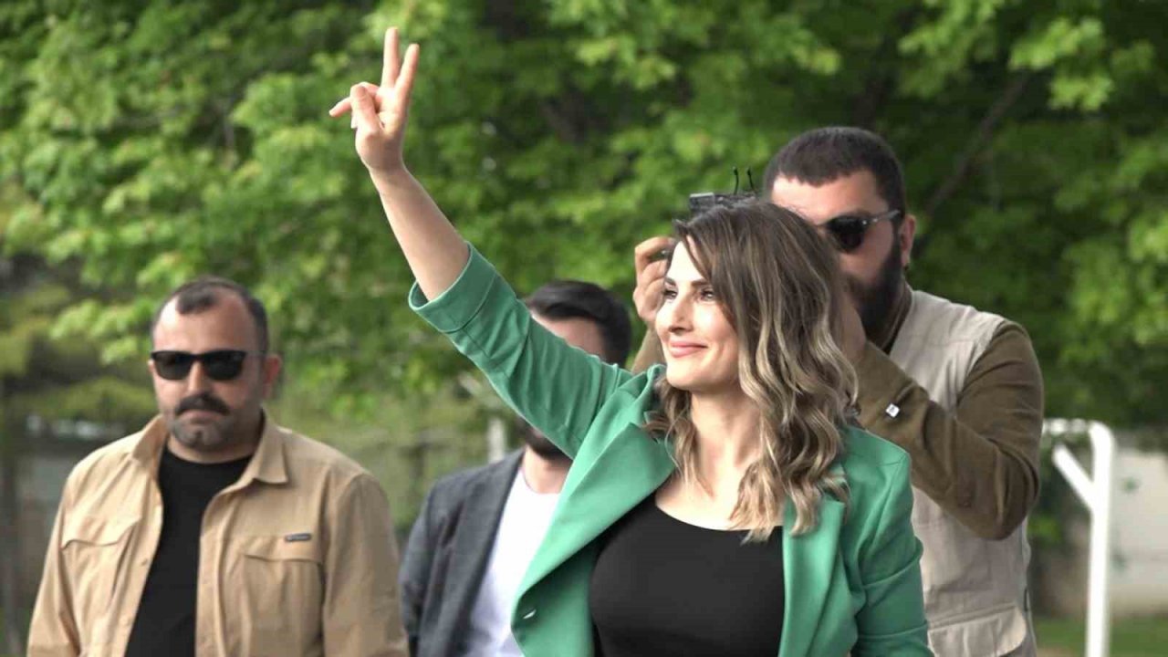 Yeşil Sol Parti mitinginde Selahattin Demirtaş’ın ses kaydı dinletildi, Kılıçdaroğlu’na oy istedi