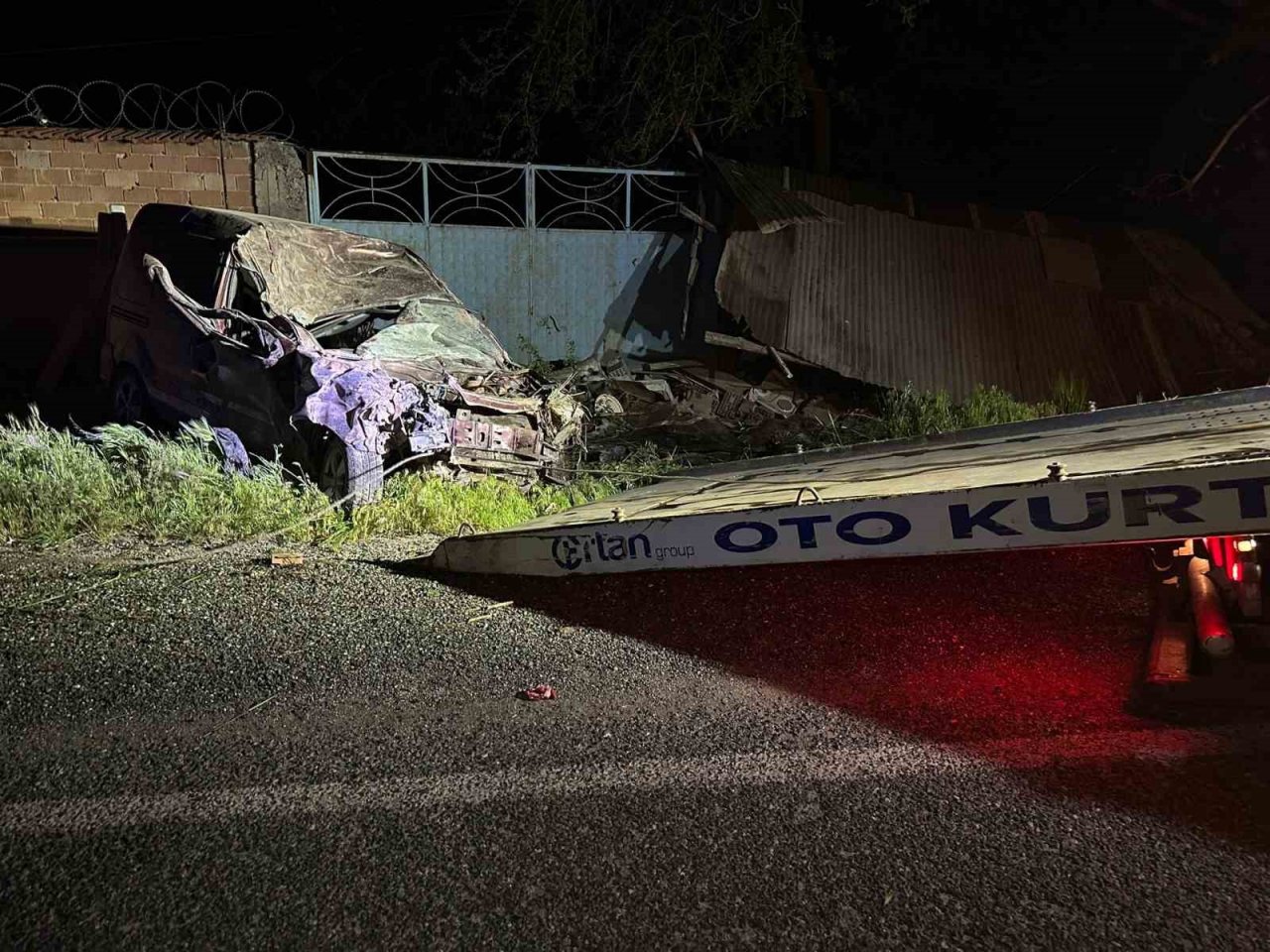 Elazığ’da takla atan araç hurdaya döndü: 1 yaralı