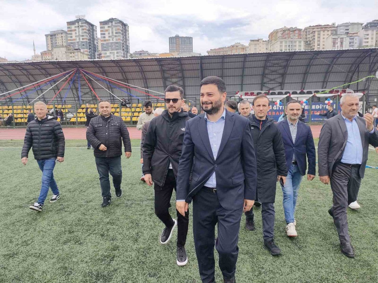 Kağıthane’de düzenlenen uçurtma şenliği renkli görüntüler oluşturdu