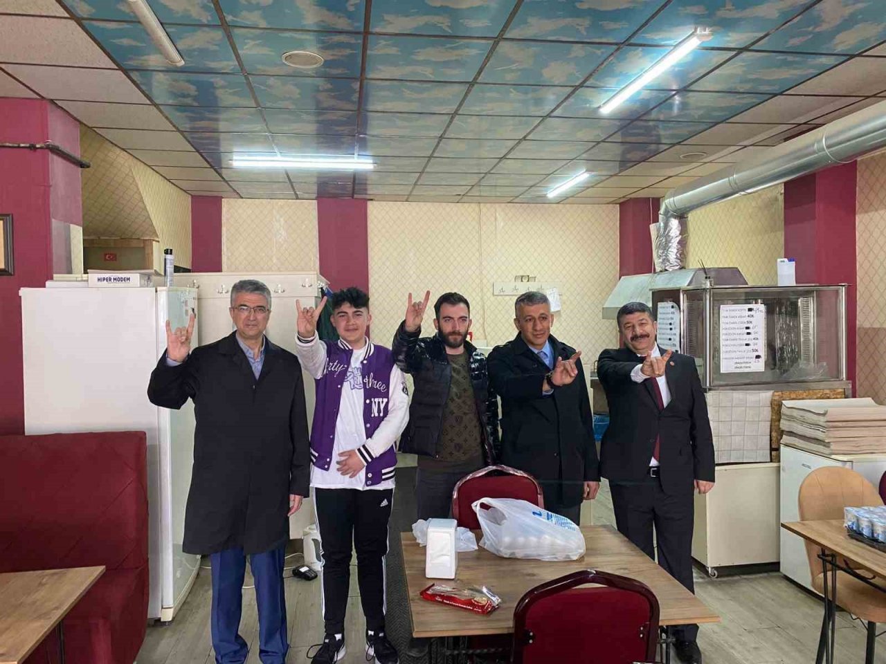 MHP milletvekili adayları her yerde