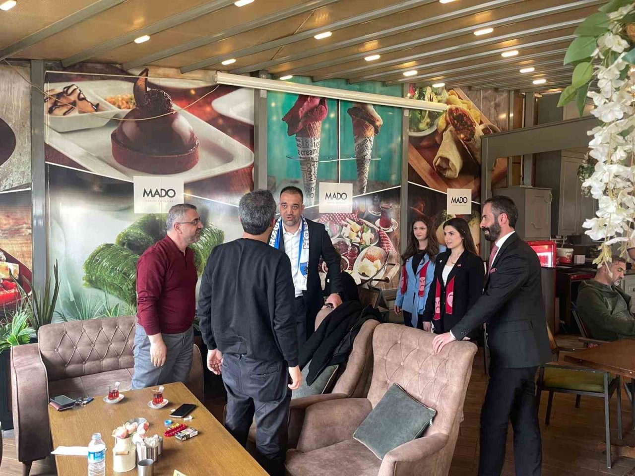 MHP milletvekili adayları her yerde
