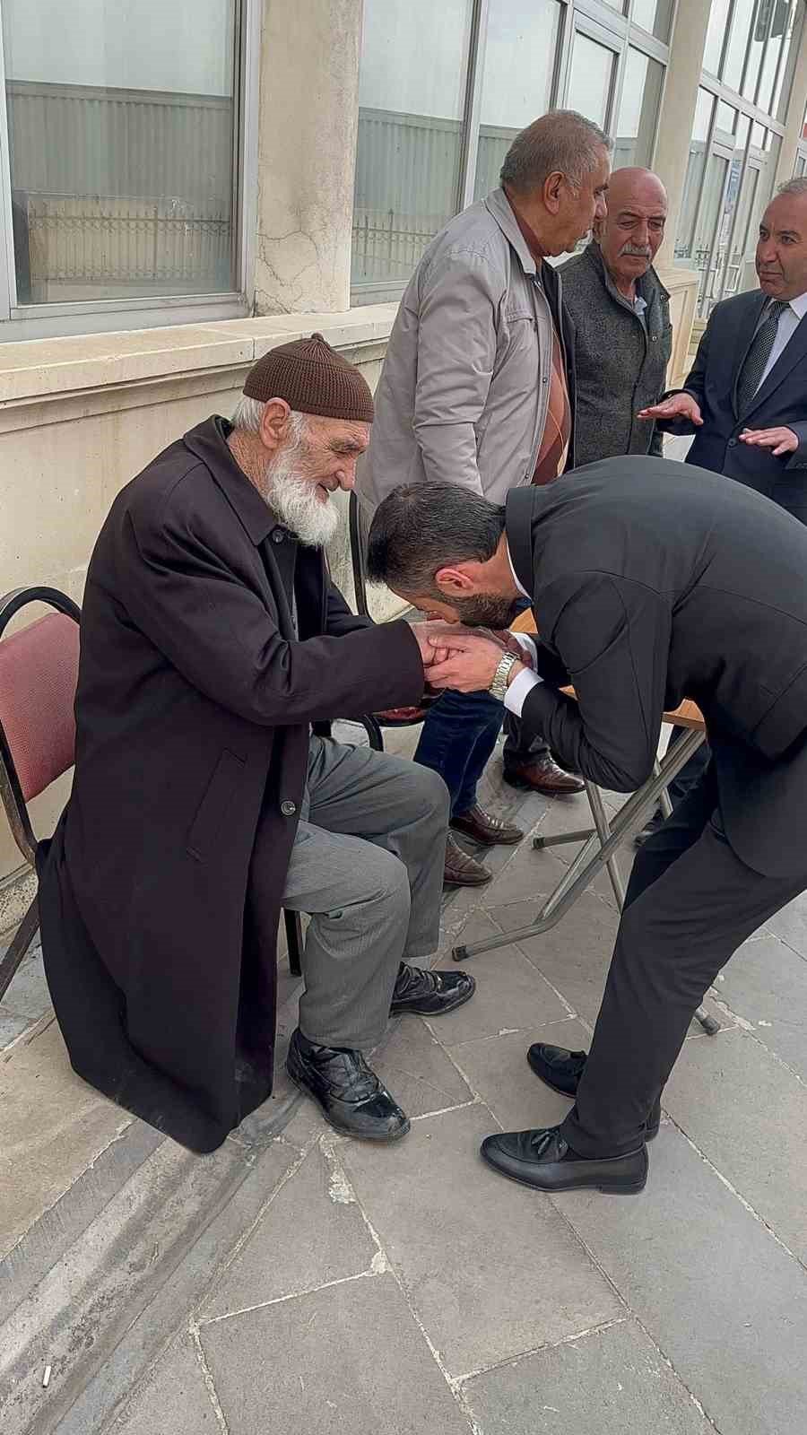 MHP milletvekili adayları her yerde