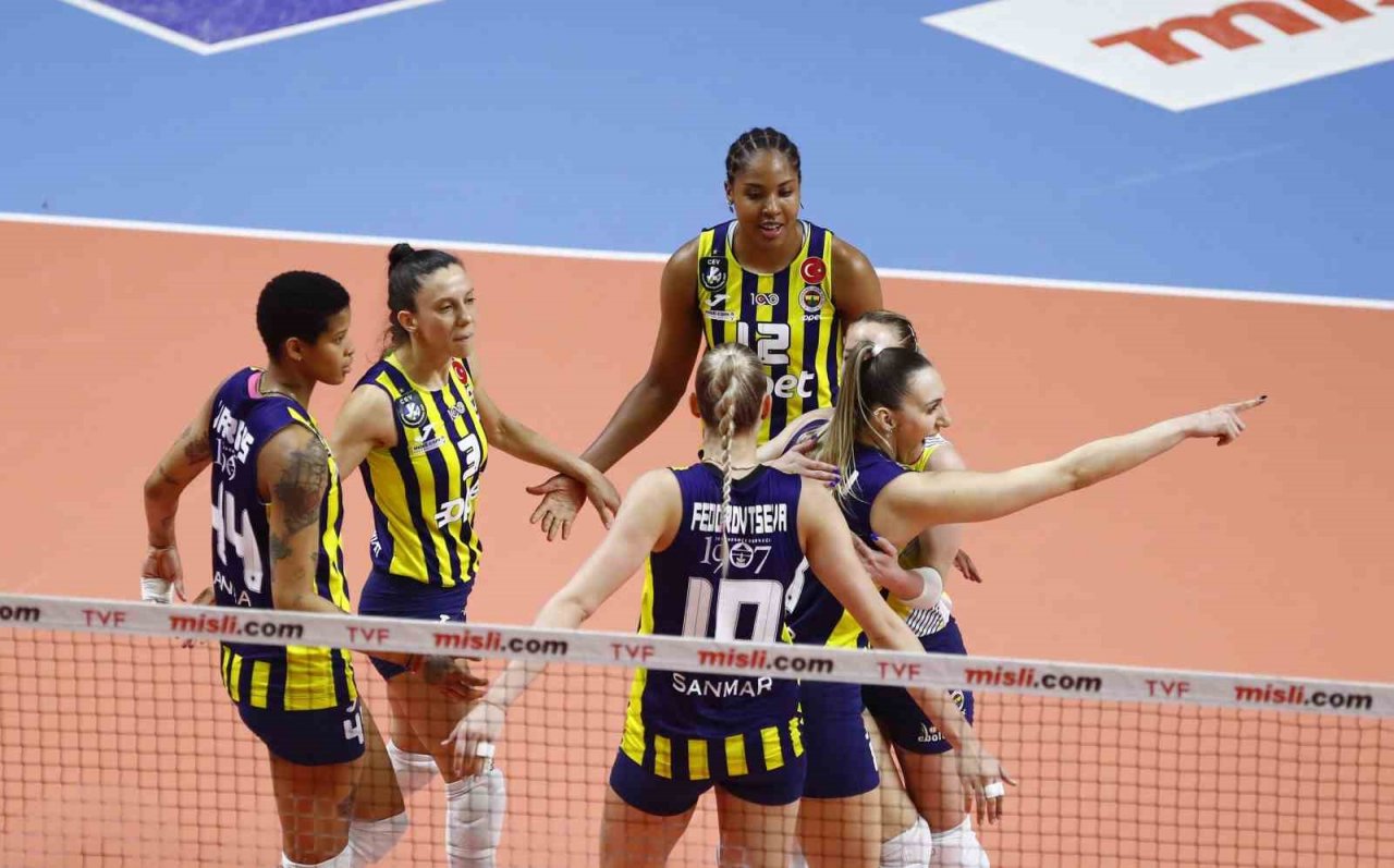 Sultanlar Ligi: Fenerbahçe Opet: 3 - Eczacıbaşı Dynavit: 1