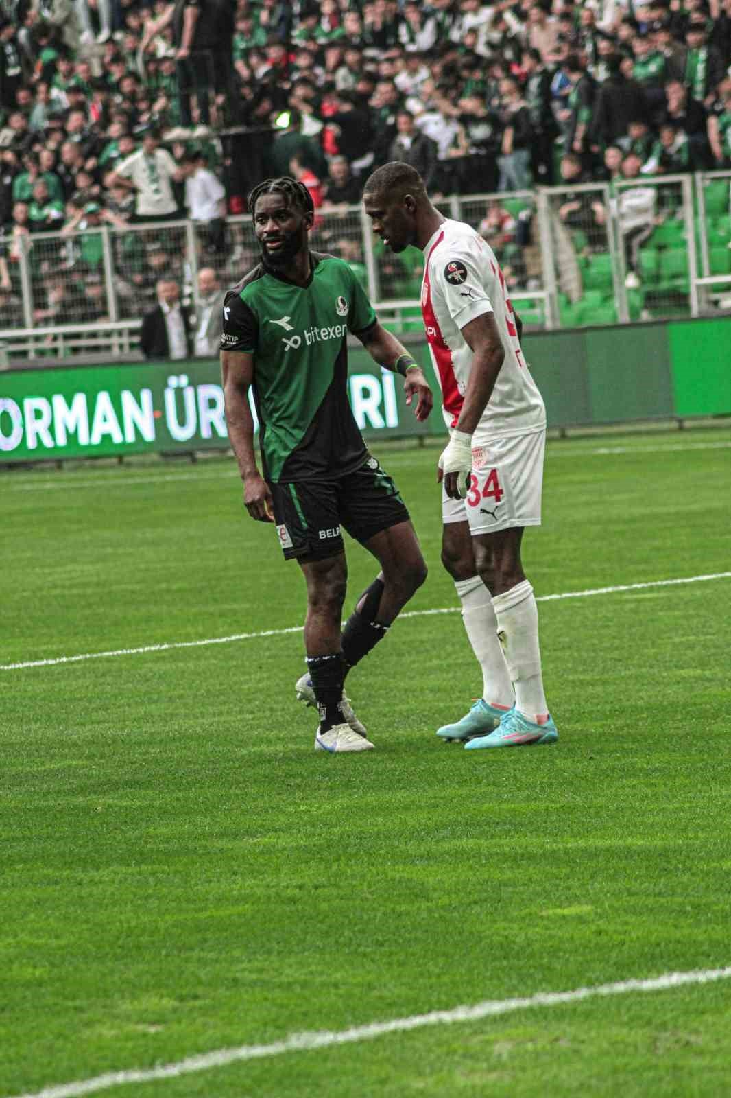 Spor Toto 1. Lig: Sakaryaspor: 3 - Pendikspor: 2