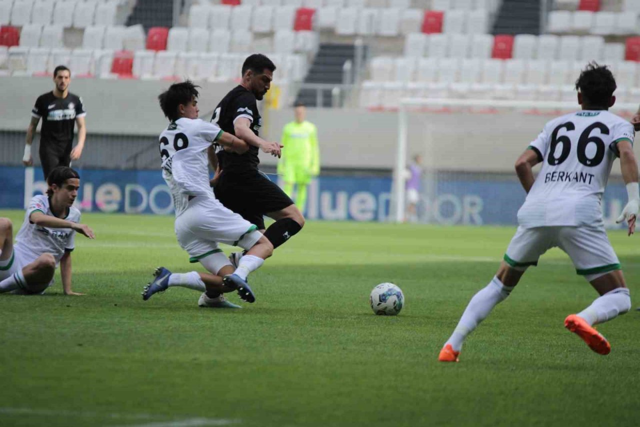 Denizlispor İzmir’den eli boş dönüyor