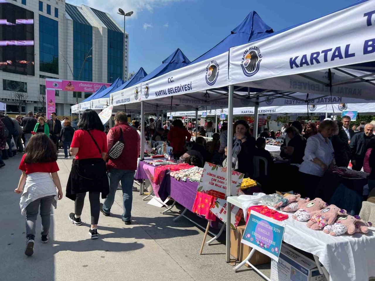 Kartal meydanı üç farklı etkinliğe ev sahipliği yaptı