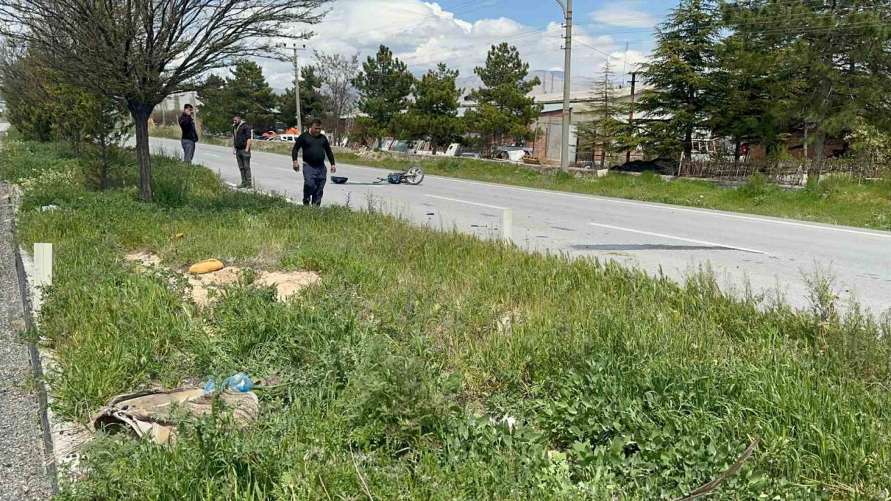 83 yaşındaki motosiklet sürücüsünün öldüğü kaza güvenlik kamerasında