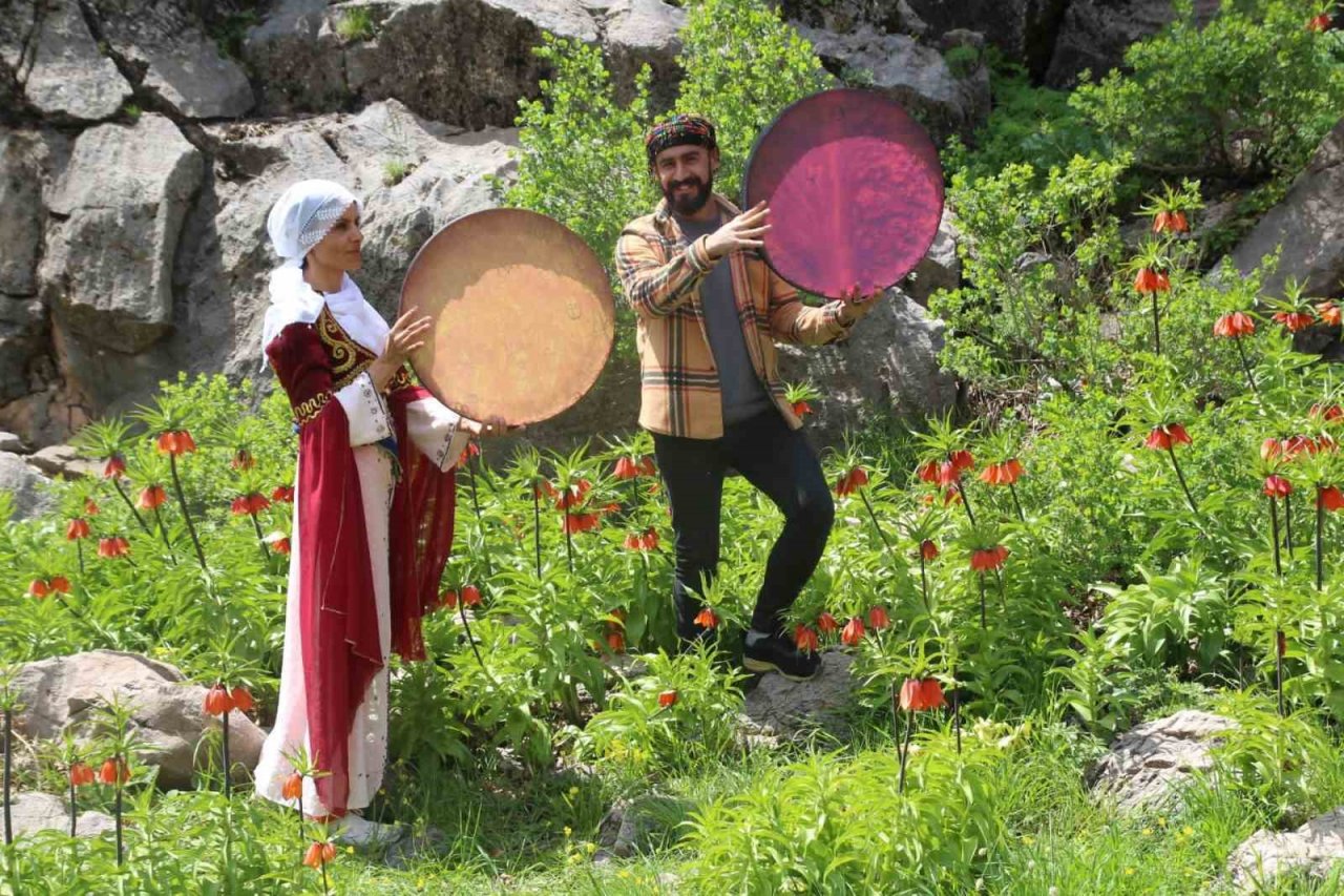 ’Ağlayan gelinler’ görsel şölen oluşturdu