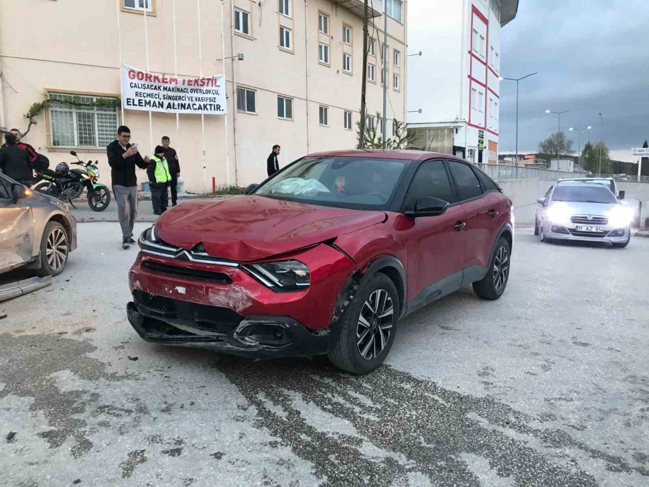 Bilecik’te trafik kazası, 3 kişi yaralandı