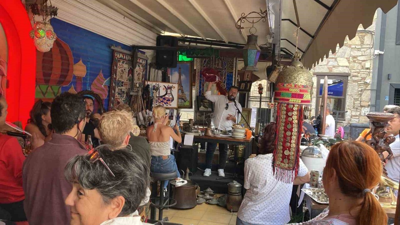 Bodrum Müzayede, Marmaris’teki antika meraklıları için mezat düzenledi