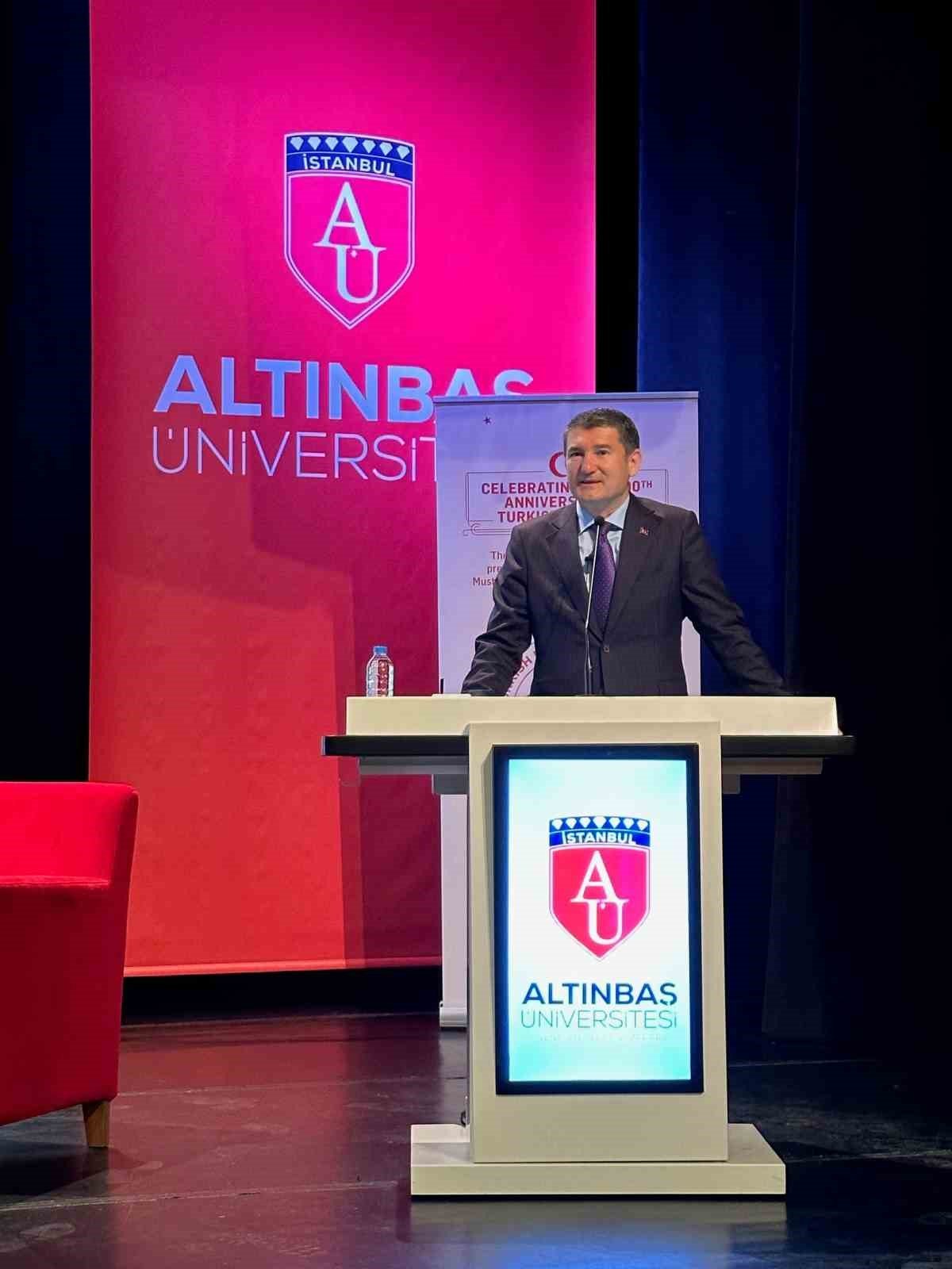 Prof. Dr. Çağrı Erhan: “Lozan, 100 yıllık Cumhuriyetin en önemli dönüm noktasıdır”