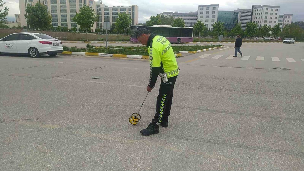 Çorum’da iki otomobilin karıştığı kazada 1 kişi yaralandı