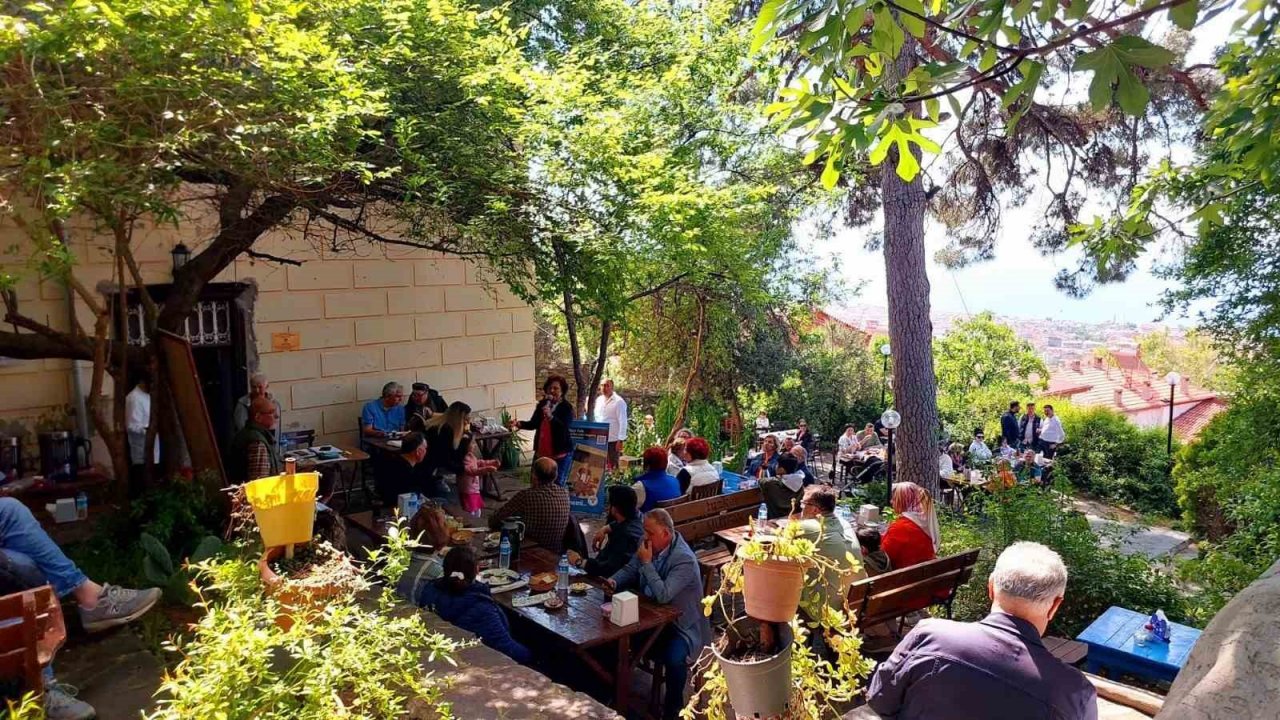 ETO Meclis Üyeleri Antandros Derneği’ni ve Antandros kazı alanını ziyaret etti