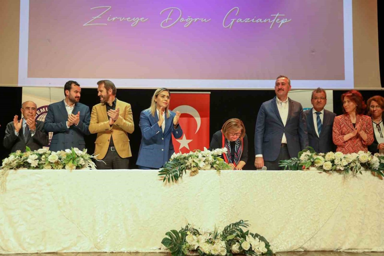 Şahin, sözleşmeli personele verilecek sosyal denge tazminatını iki katına çıkardı