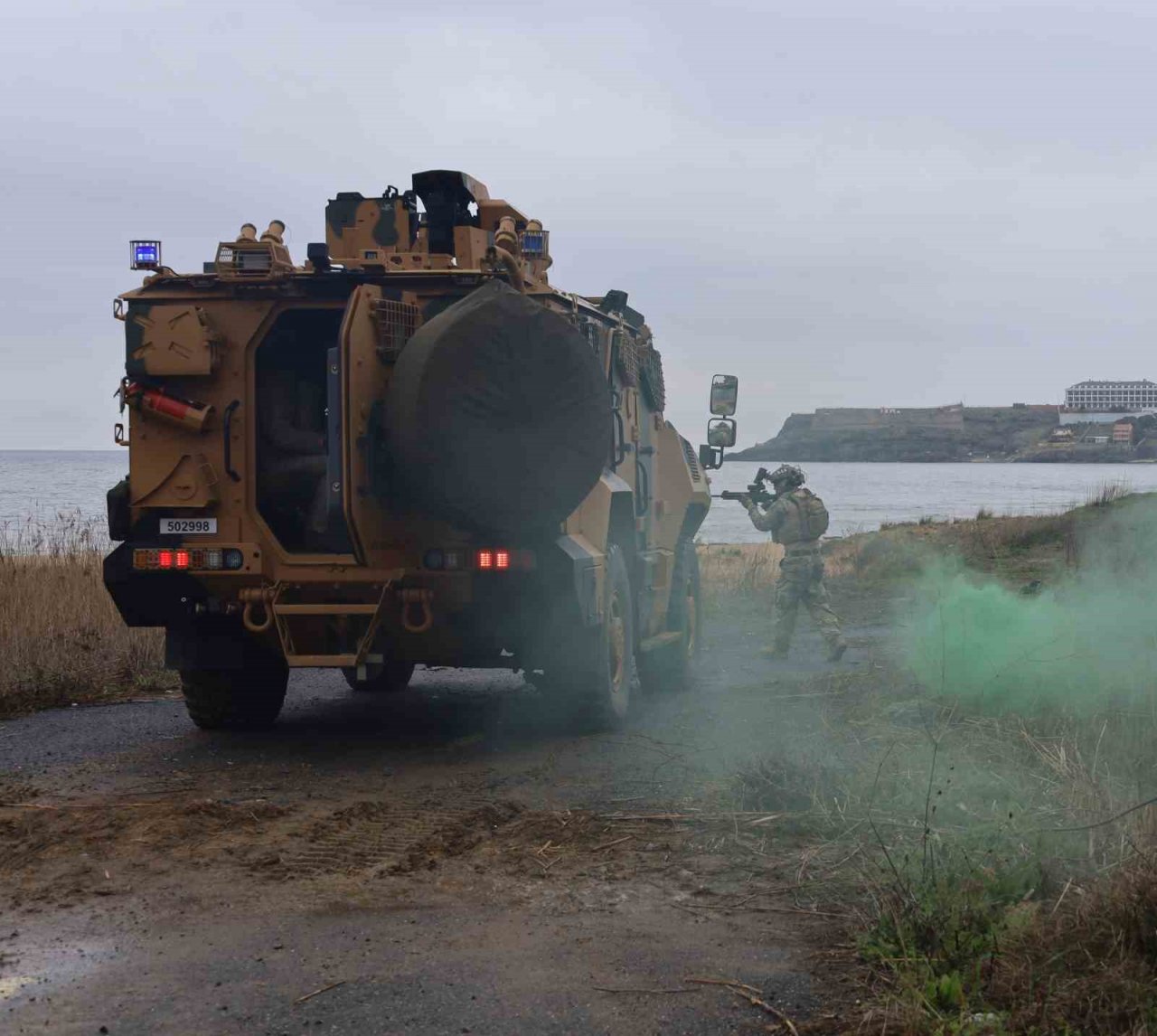 SAS Komandolarının nefes kesen el yapımı patlayıcı eğitimi