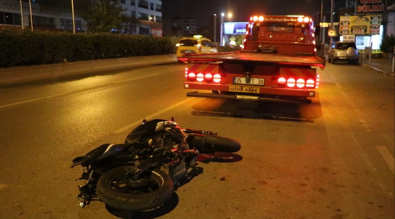 İzmir’de otobüs ile çarpışan motosikletin sürücüsü öldü