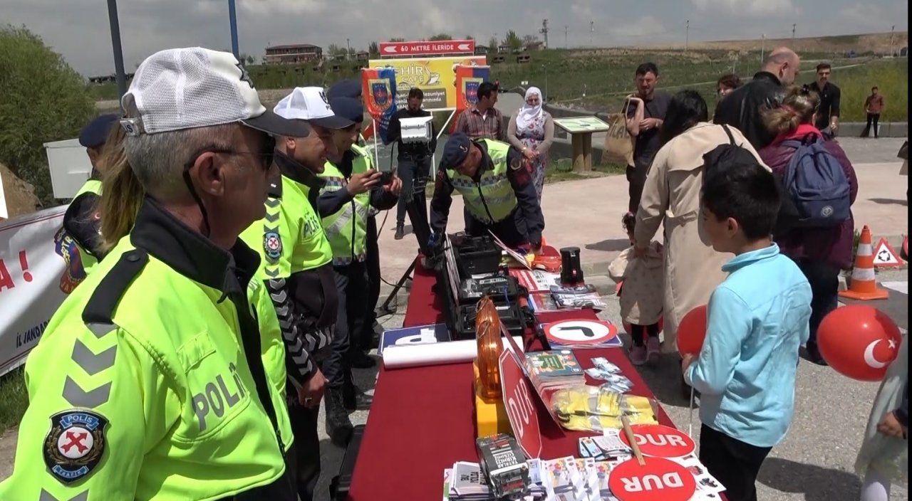 Muş’ta Karayolu Trafik Haftası etkinliği düzenlendi