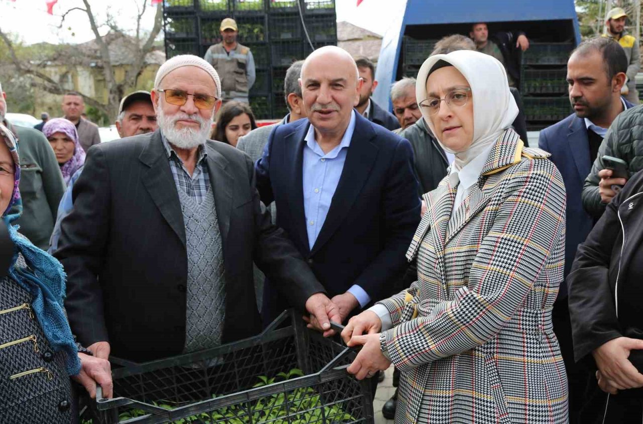 Keçiören Belediyesinden çiftçilere ücretsiz fide desteği