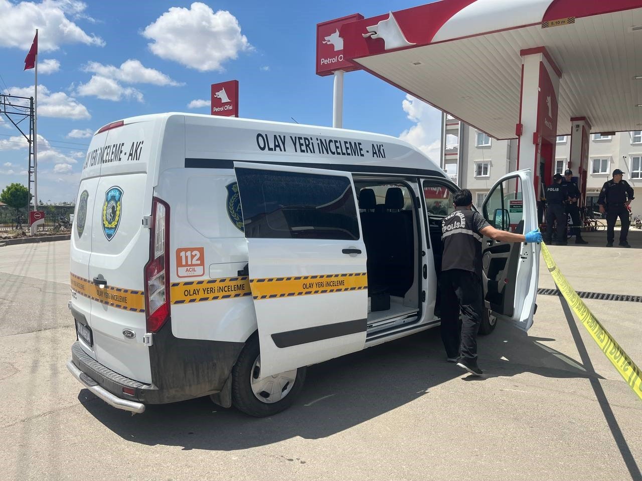 Petrol istasyonunda husumetlisini vurdu: 1 yaralı