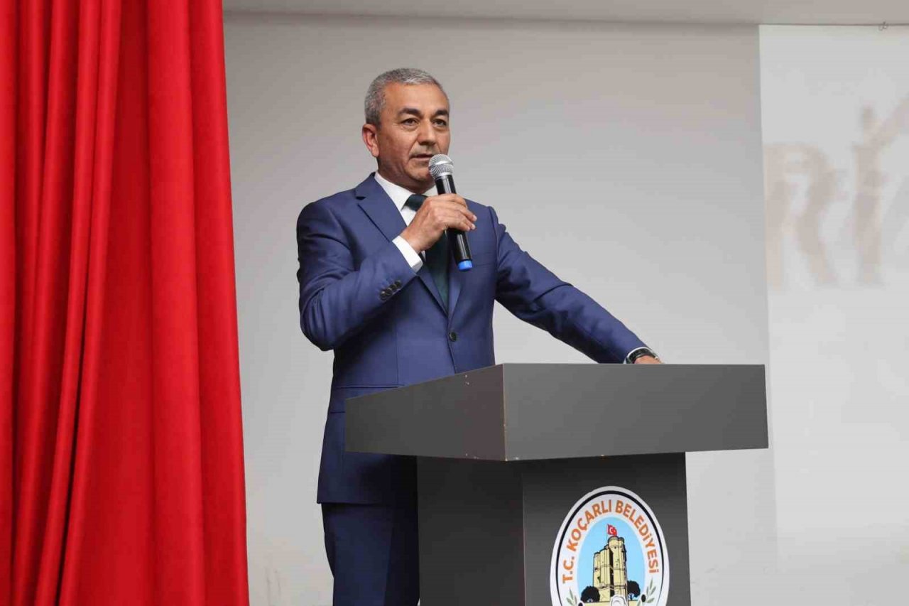 Adnan Menderes memleketi Koçarlı’da konferans ile anıldı