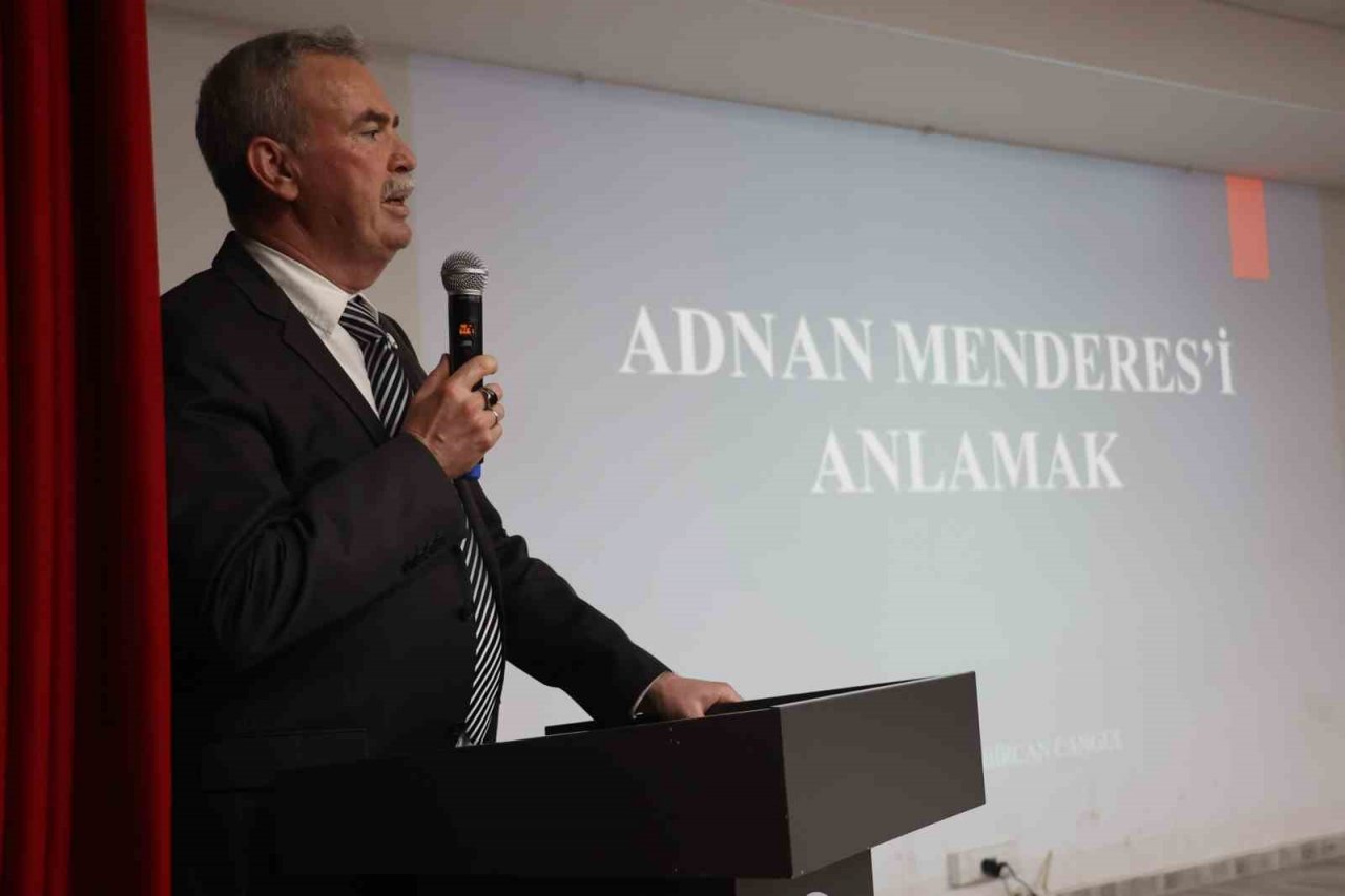 Adnan Menderes memleketi Koçarlı’da konferans ile anıldı