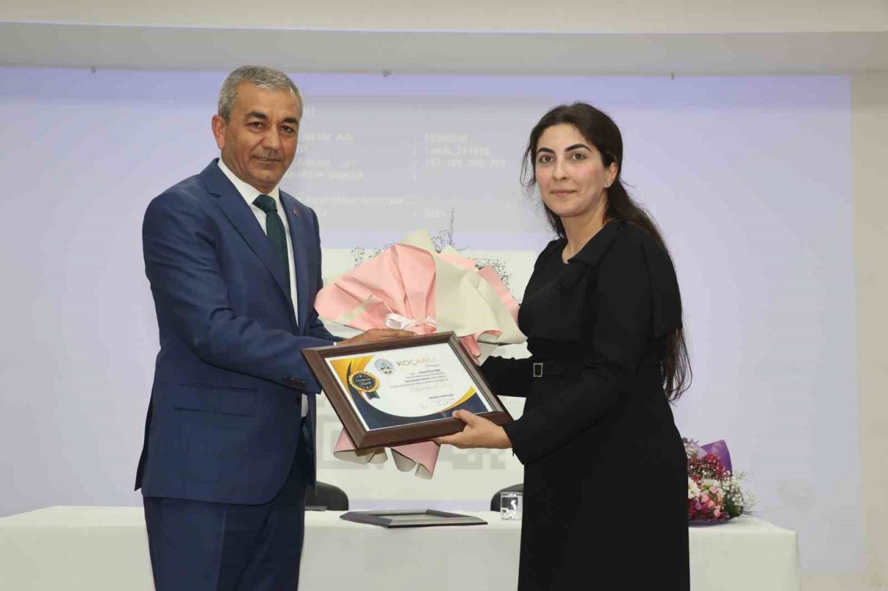 Adnan Menderes memleketi Koçarlı’da konferans ile anıldı