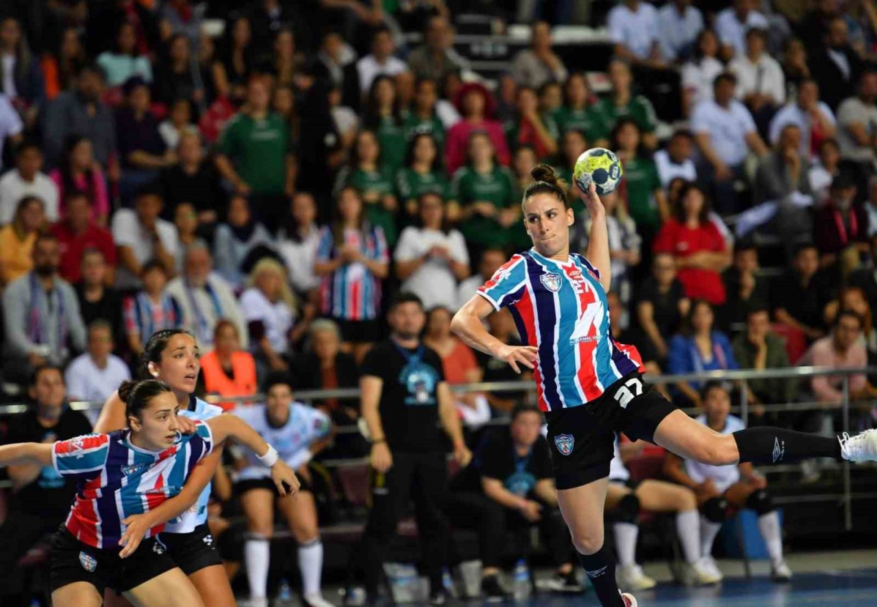 Konyaaltı hentbolda Avrupa şampiyonu