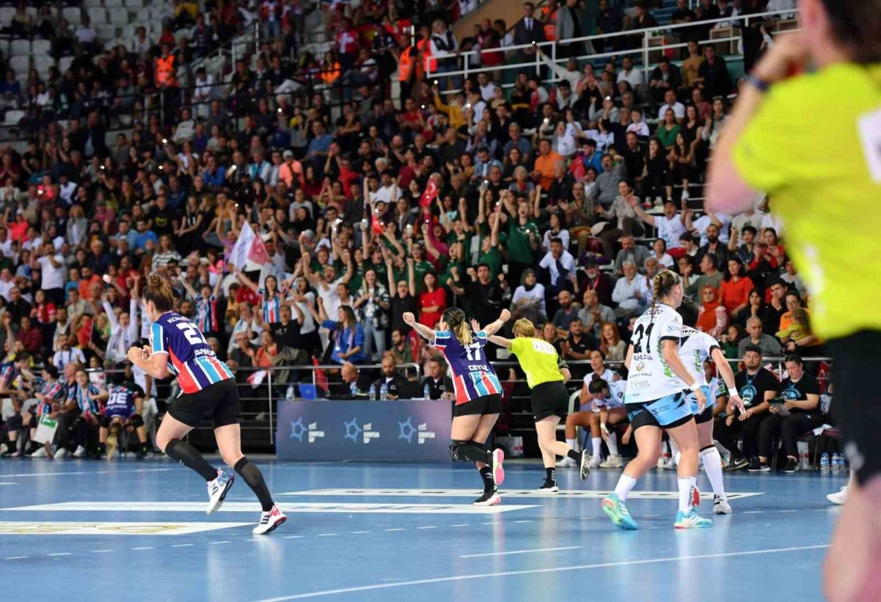 Konyaaltı hentbolda Avrupa şampiyonu