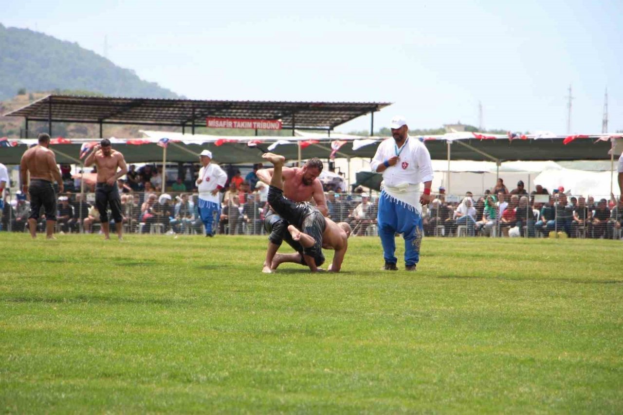 Kumluca Başpehlivanı İsmail Balaban oldu