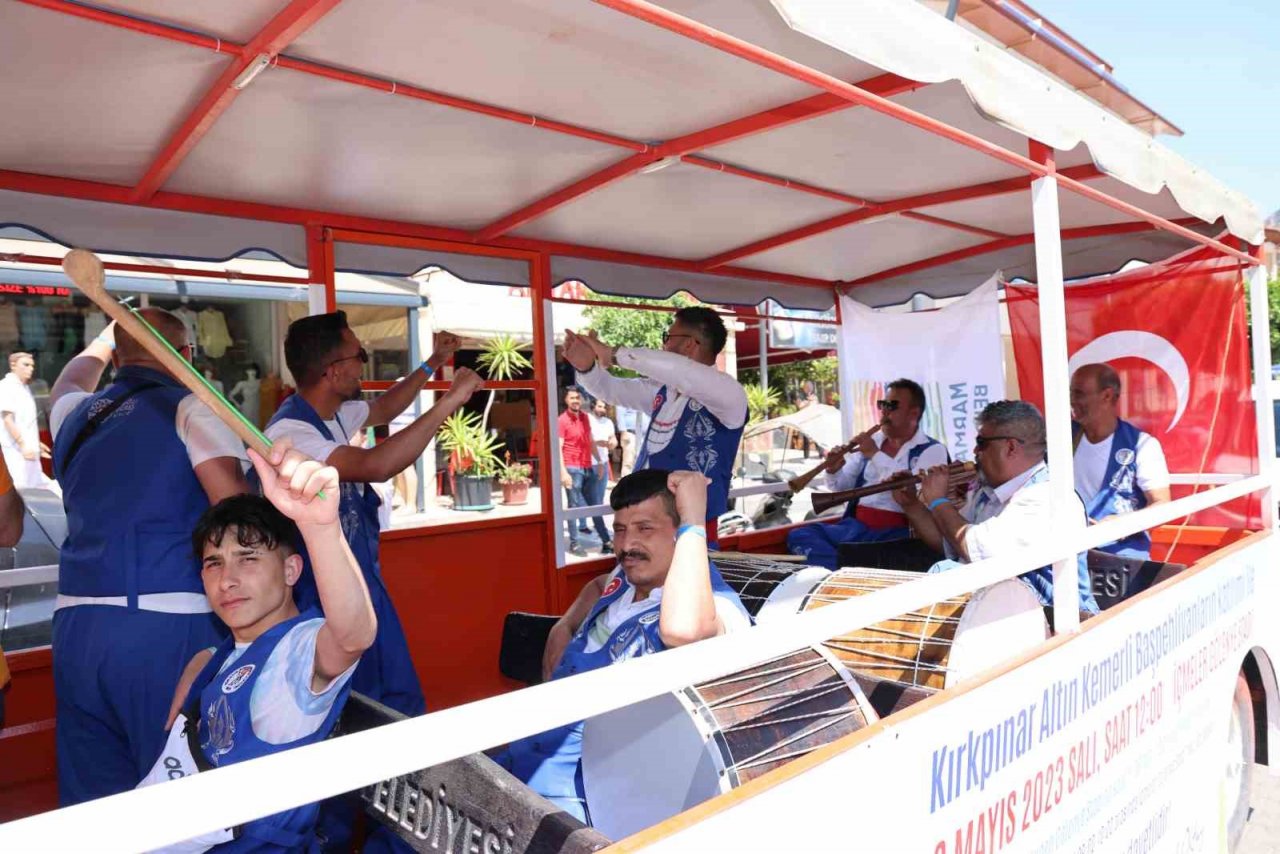 Marmaris yağlı güreşlere hazır