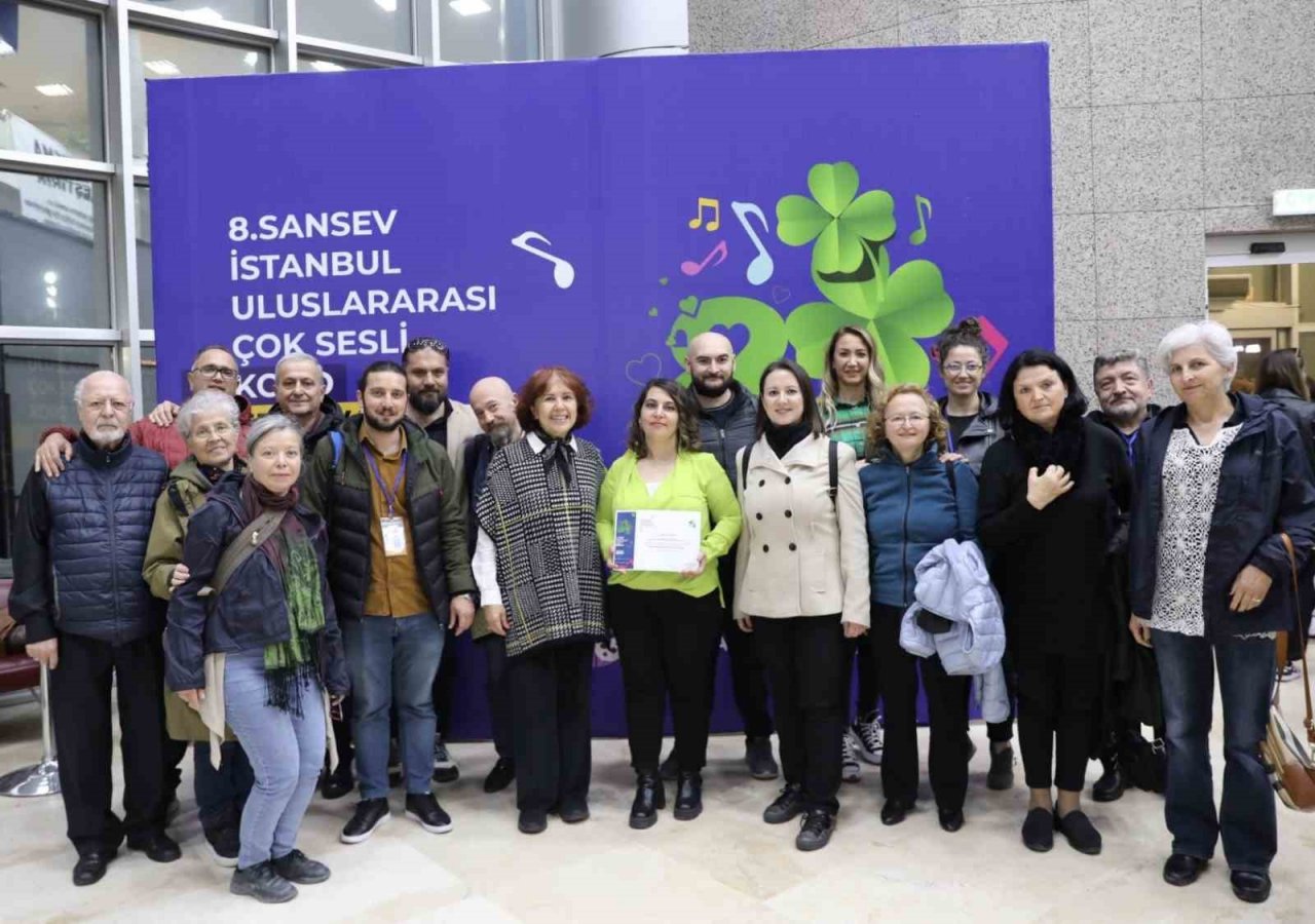 Mudanya Belediyesi Çoksesli Korosu ödülle döndü