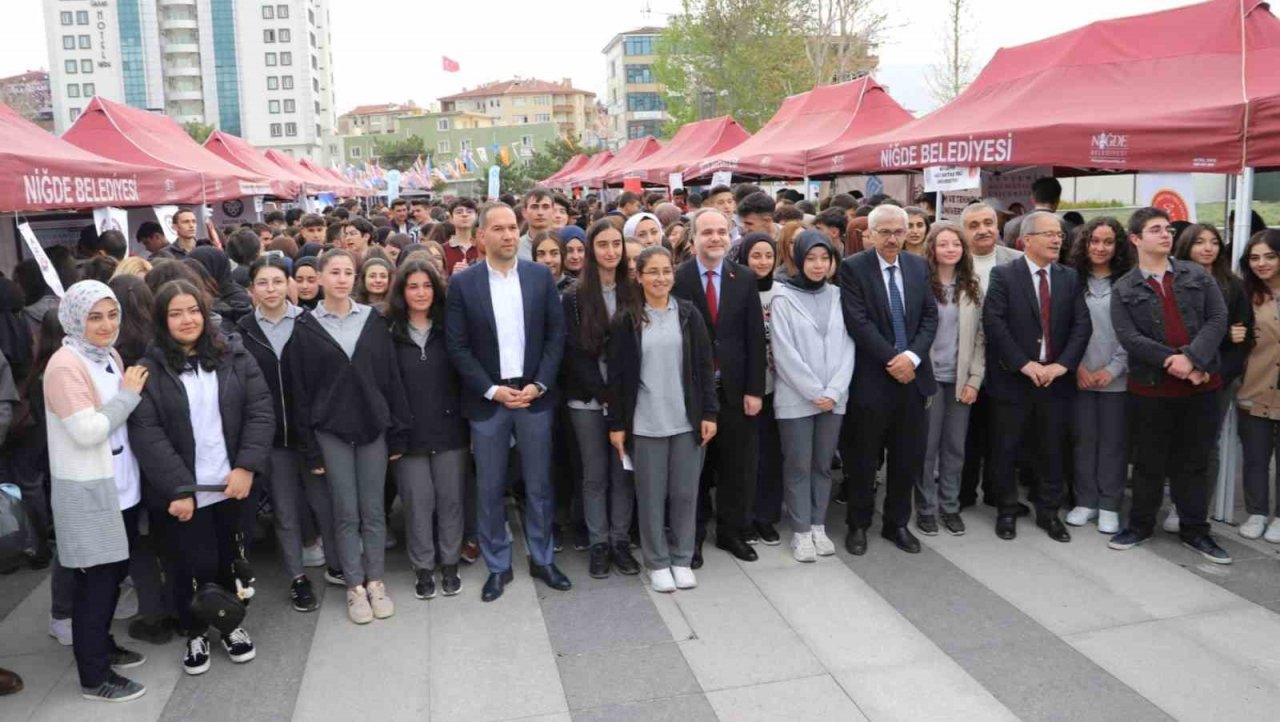 NEVÜ Niğde Üniversite Tanıtım ve Tercih Fuarı’nda