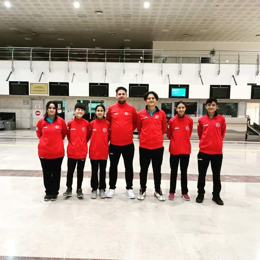 Pamukkale Belediyespor dartçıları İspanya yolcusu