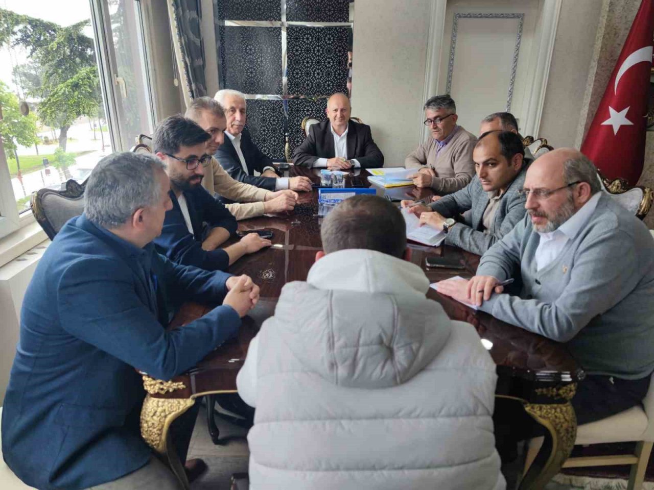 Tavlı: “Yüzde 80’i tamamlanan iş merkezi ile ilçemize güzel bir eser kazandıracağız”