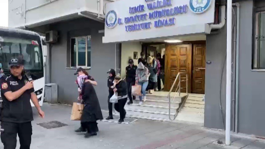 3 milyar liralık İzmirim Kart dolandırıcılığında şüpheliler adliyede