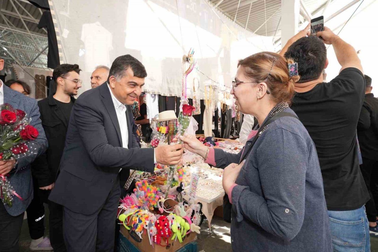 Fadıloğlu İle Gül, pazarcı esnafın sorunlarını dinledi