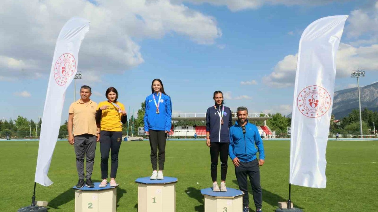 Manisa’da yapılan ÜNİLİG Atletizm Türkiye Şampiyonası sona erdi