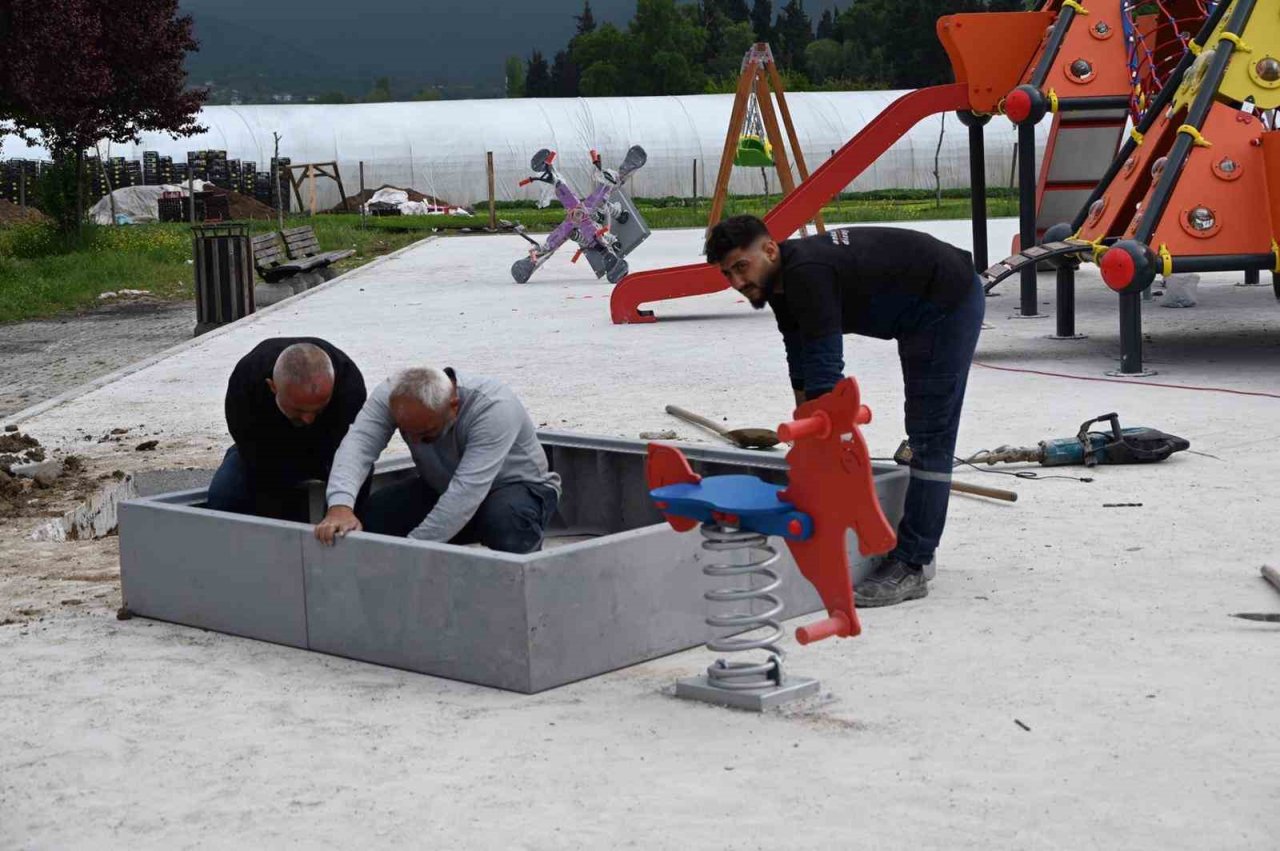 Yalova Belediyesi’nden Seyrantepe’ye yeni nesil park