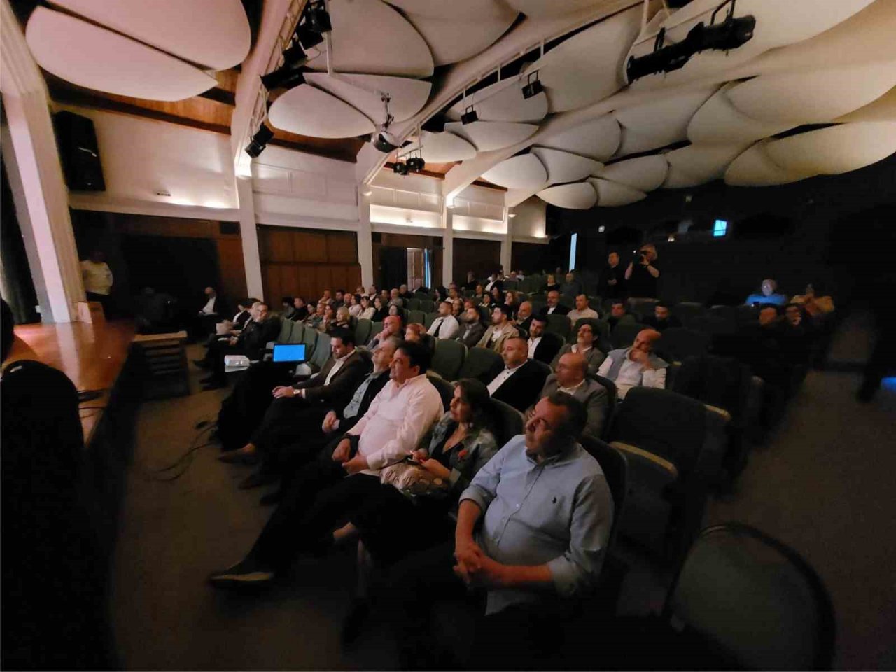 KUTO Başkanı Akdoğan, Yunanistan’da yaptığı konuşmada vize sorununa dikkat çekti