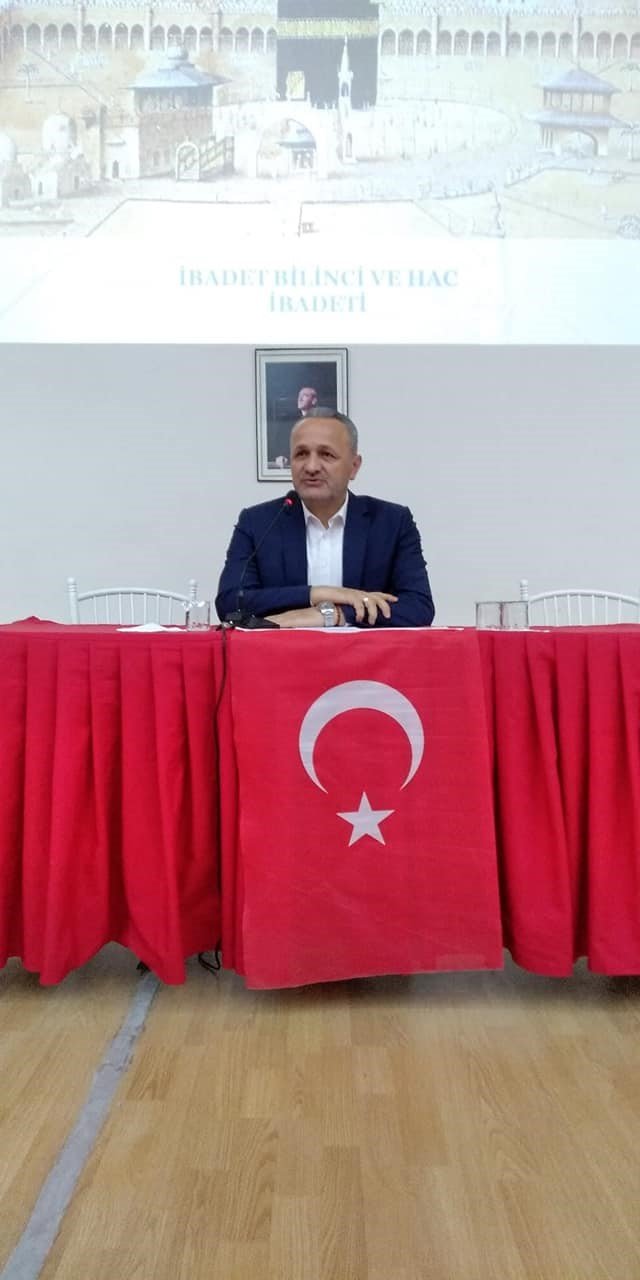 Afyonkarahisar’da hacı adaylarına yönelik seminer