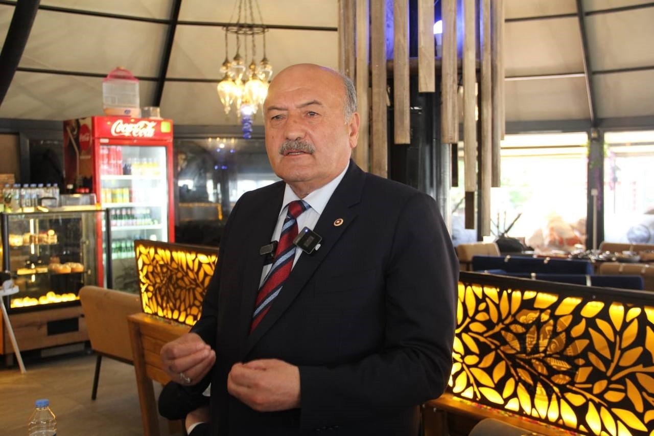 AK Parti Milletvekilleri basın mensuplarıyla bir araya geldi