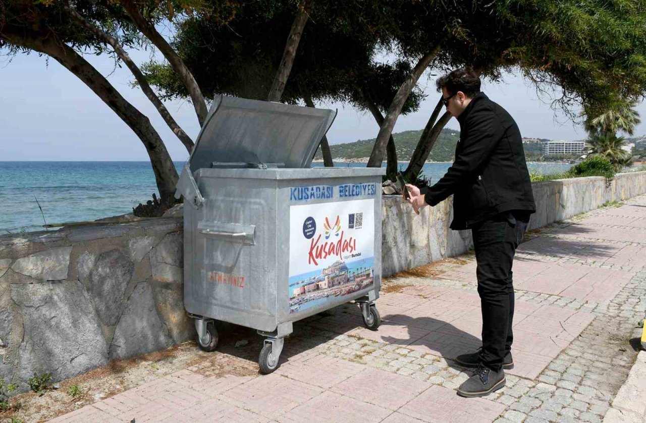 Kuşadası’nda karekodlu çöp konteyneri dönemi