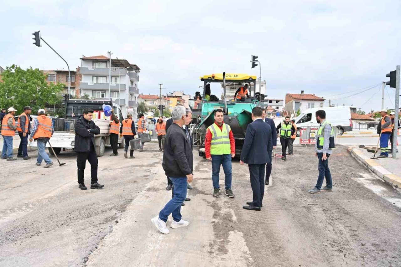 Balıkesir Büyükşehrin asfalt çalışmaları tam gaz