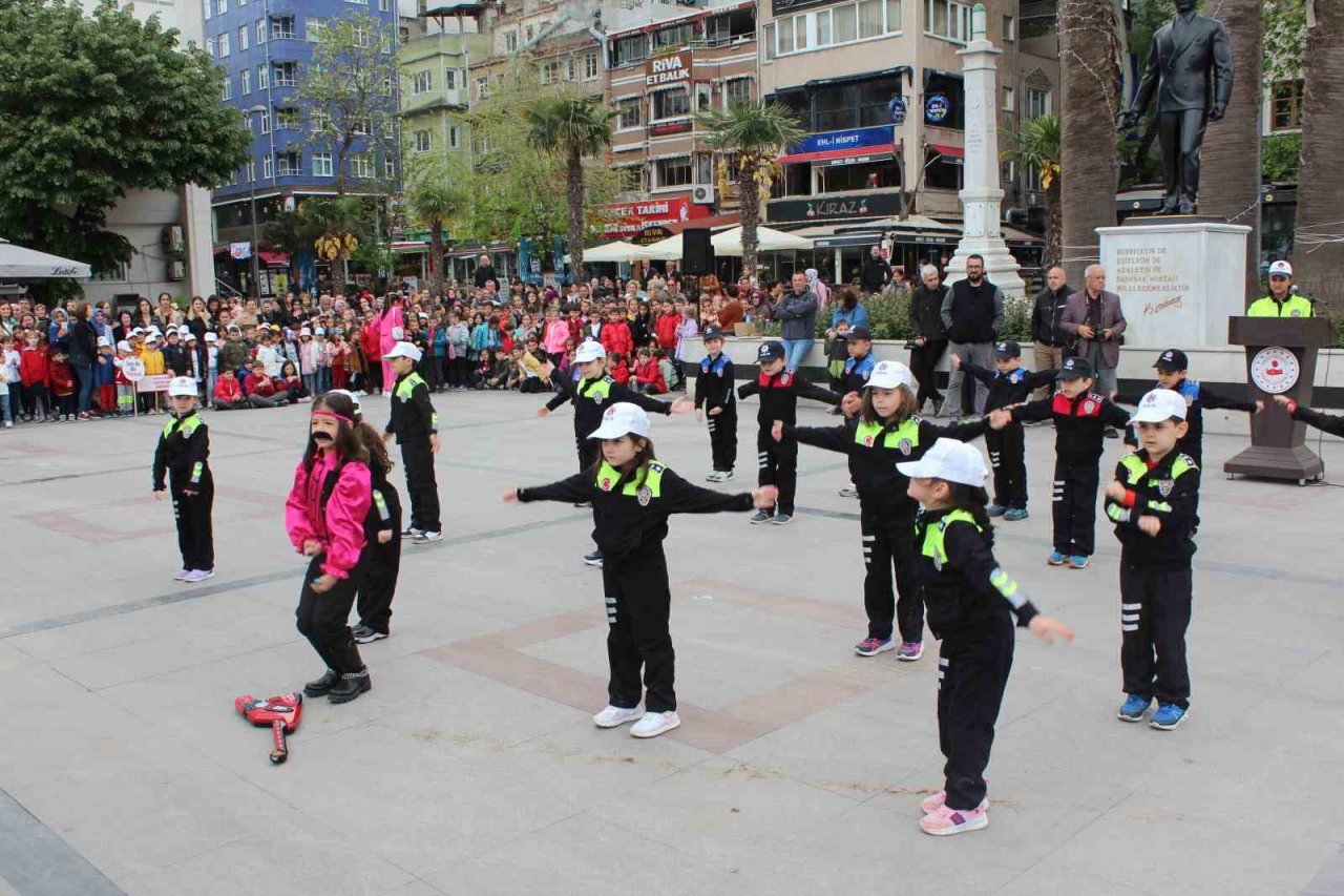 Bandırma’da trafik haftası kutlandı