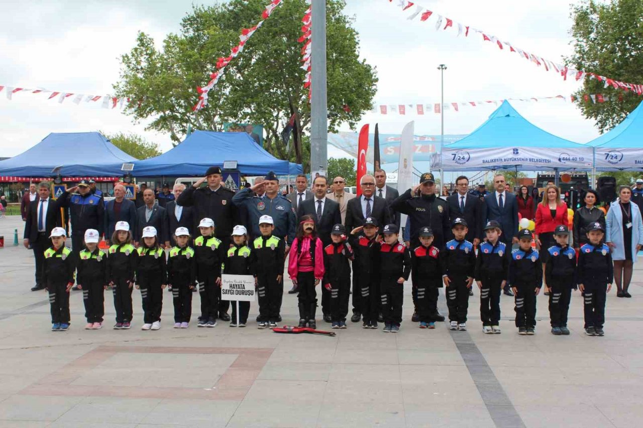 Bandırma’da trafik haftası kutlandı