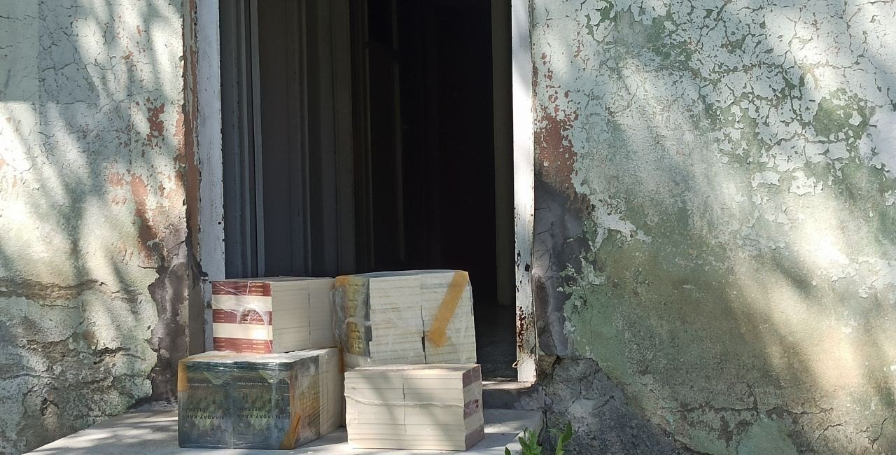 Binlerce kitabı çalarak geri dönüşüm tesisine satan şüpheliler suçüstü yakalandı