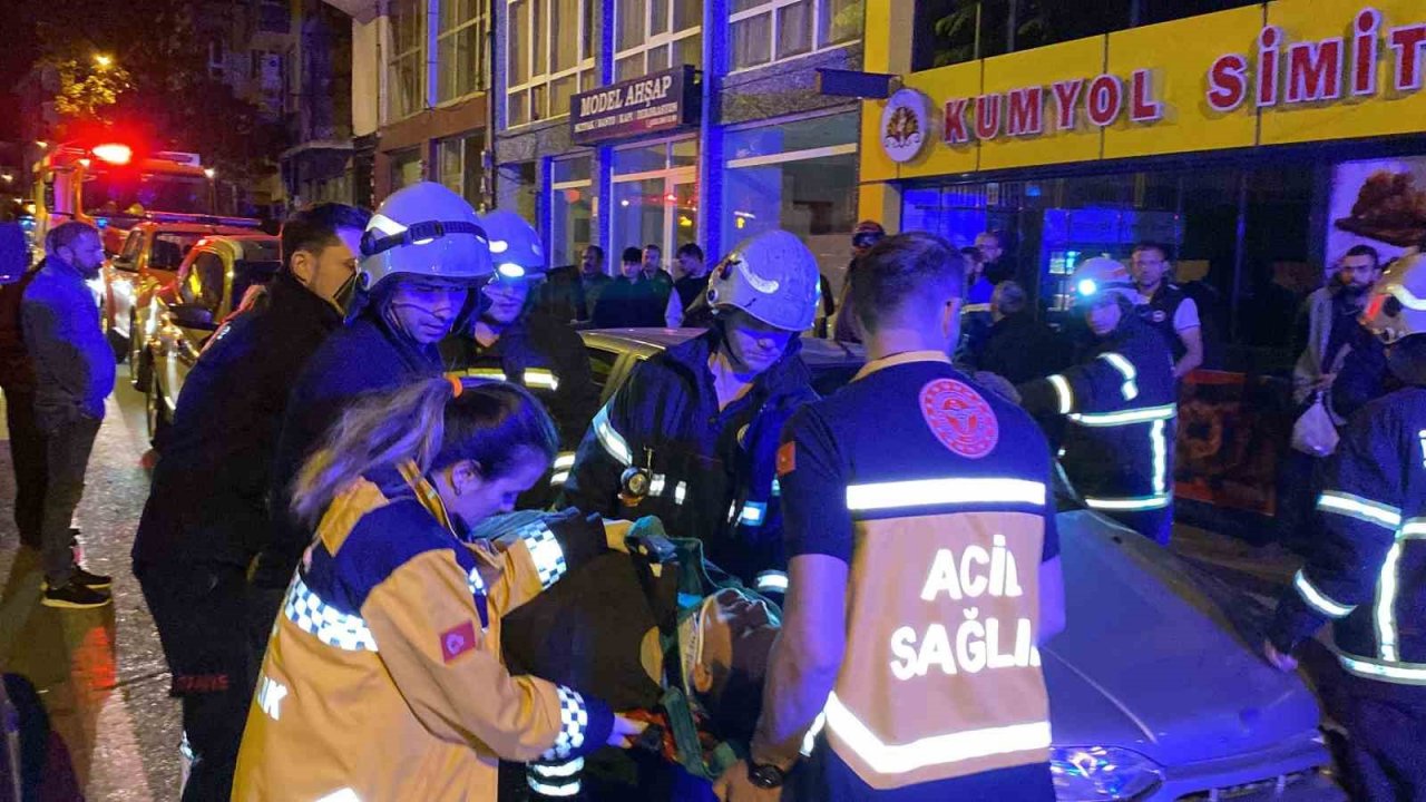 Çorlu’da sıkışmalı kaza: Sürücüyü itfaiye çıkardı