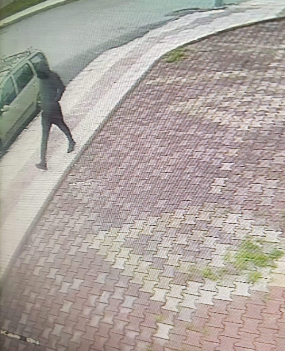 Traktör hırsızlığı güvenlik kamerasında